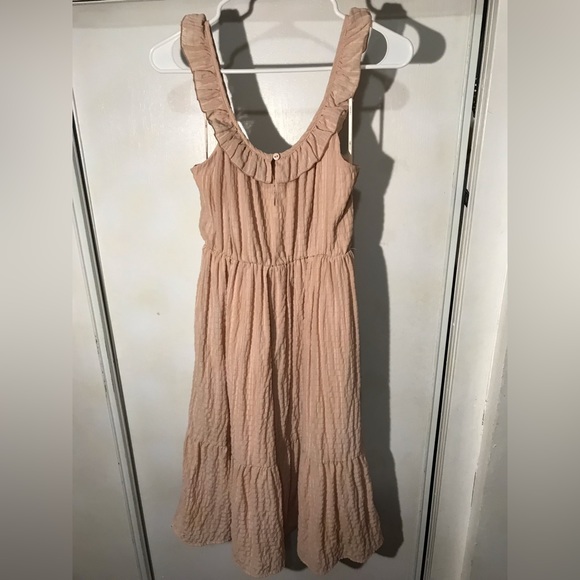 Pink / pink / cream / nude textured sleeveless midi dress - Picture 2 of 4
